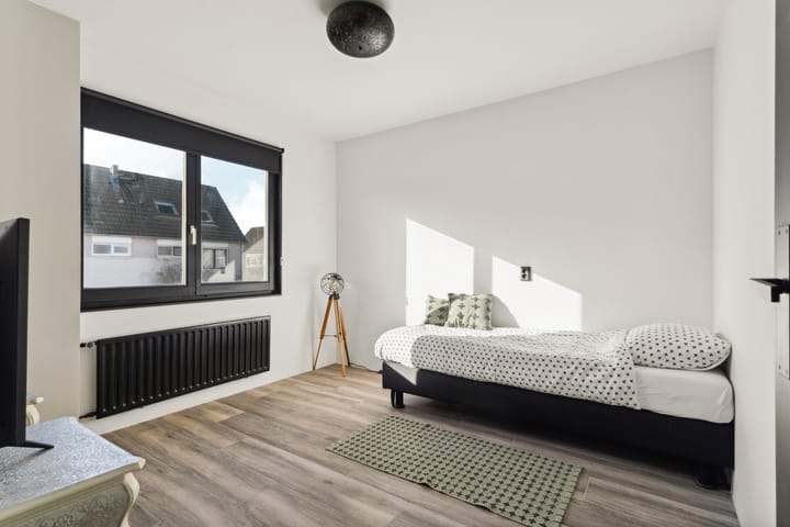 Foto 24 van Seringstraat 41