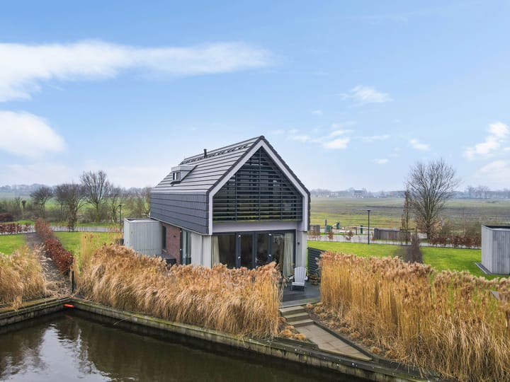 Photo 3 of Sleatemar 94