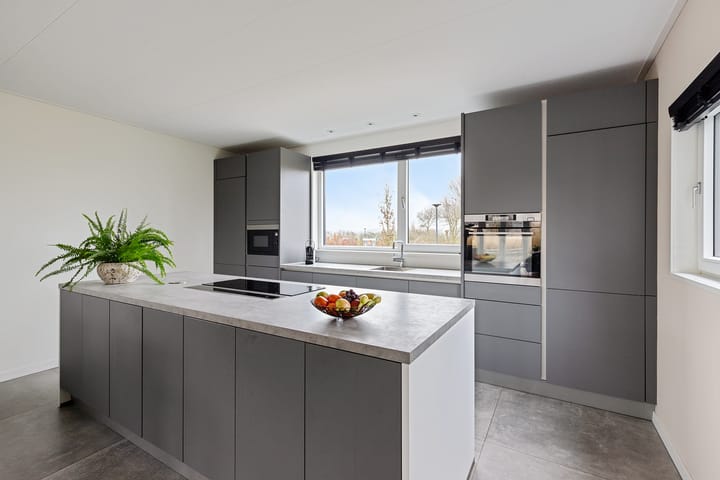 Photo 8 of Sleatemar 94