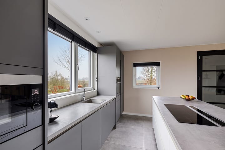 Photo 10 of Sleatemar 94