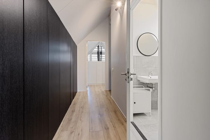 Photo 19 of Sleatemar 94