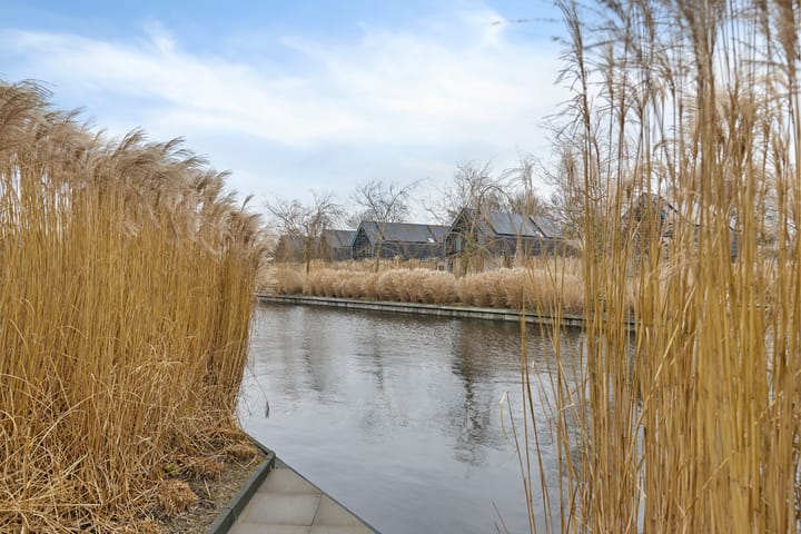 Photo 38 of Sleatemar 94