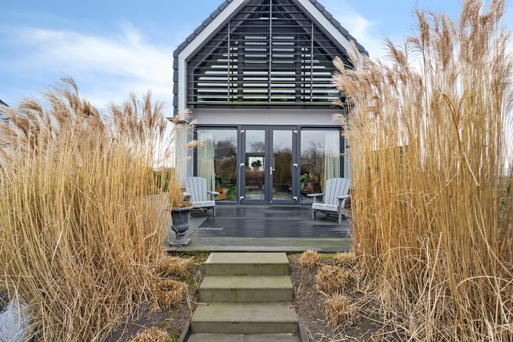 Photo 40 of Sleatemar 94