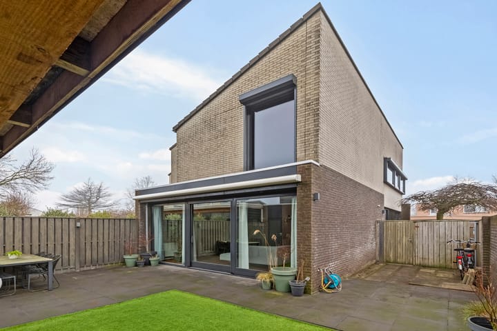 Foto 31 van Metslawierstraat 1