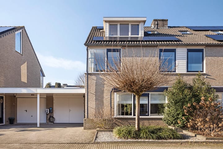 Photo 1 of van den Berghstraat 7