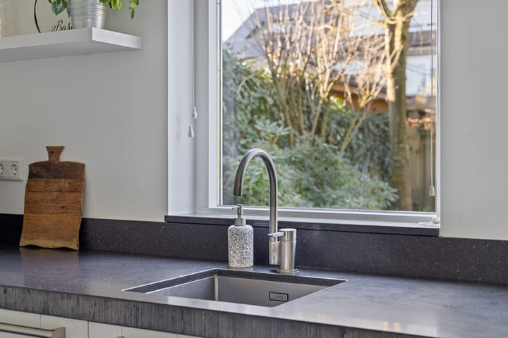 Photo 21 of van den Berghstraat 7