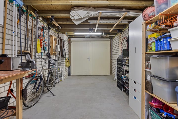 Photo 23 of van den Berghstraat 7