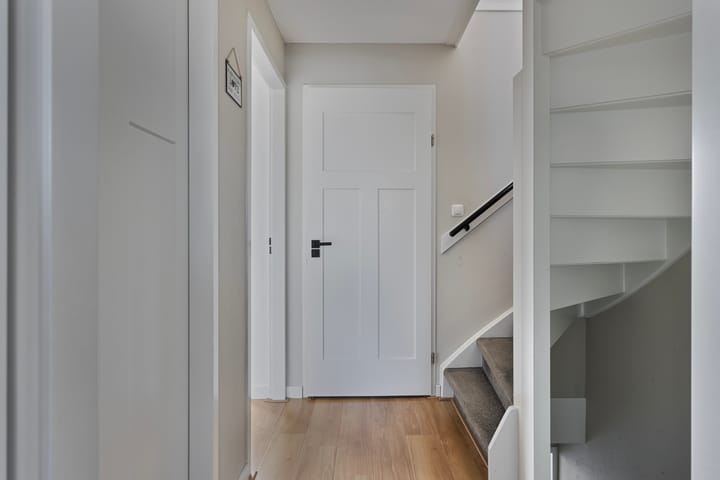 Photo 25 of van den Berghstraat 7