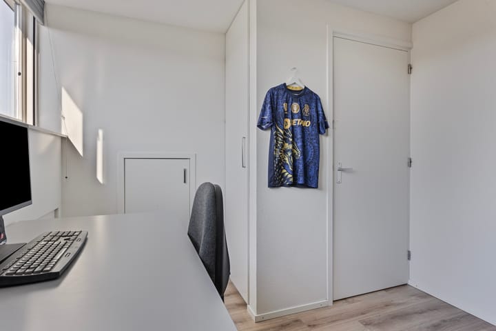 Photo 38 of van den Berghstraat 7