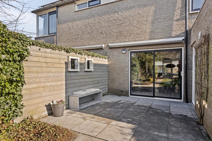 Photo 43 of van den Berghstraat 7