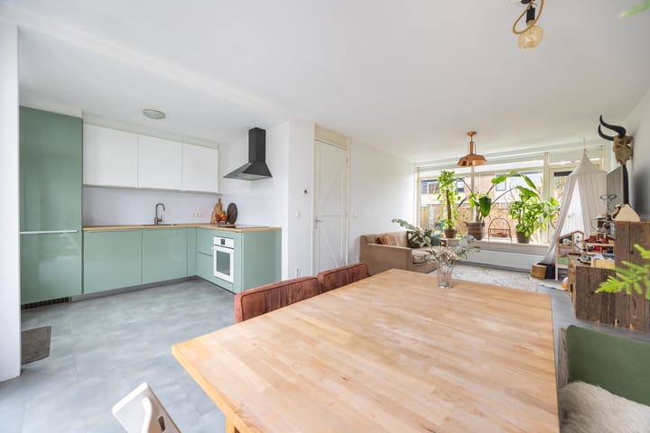 Foto 9 van van Santhorststraat 63