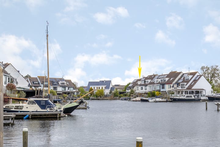 Foto 1 van Pluto 209