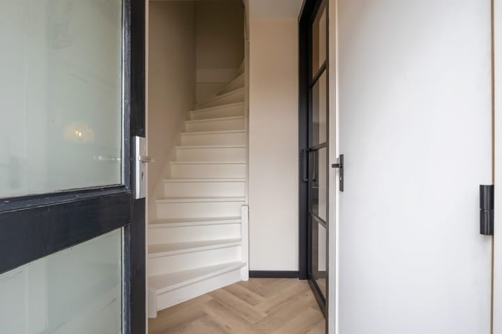 Foto 4 van Pluto 209