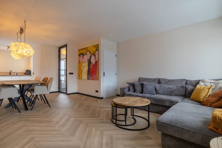 Foto 7 van Pluto 209