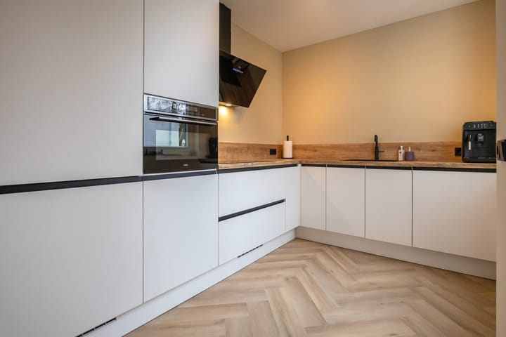 Foto 12 van Pluto 209