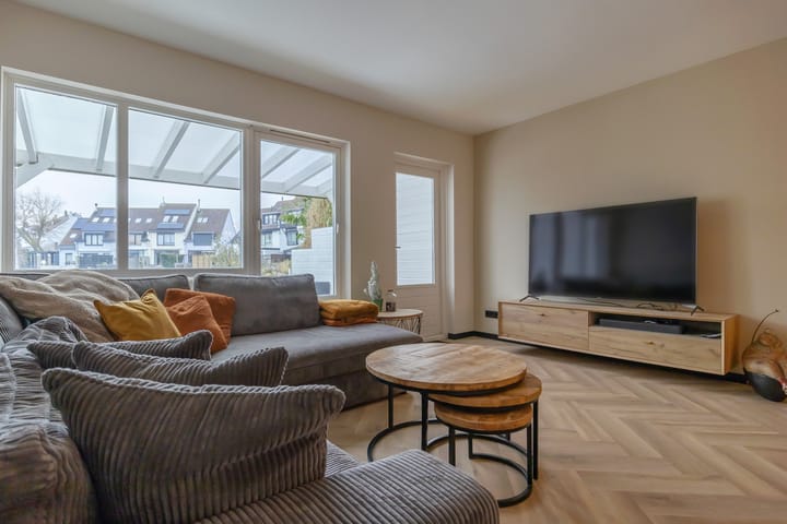 Foto 15 van Pluto 209