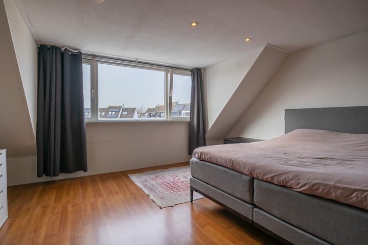 Foto 34 van Pluto 209