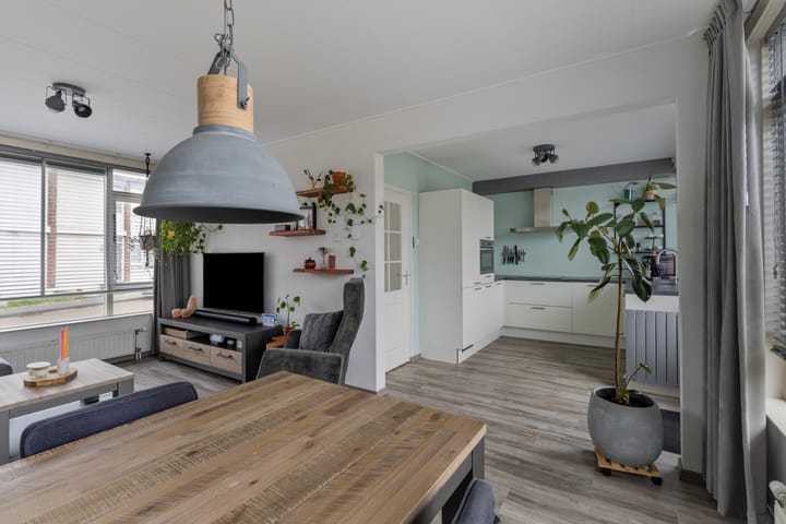 Foto 10 van J.I. Sandersestraat 85