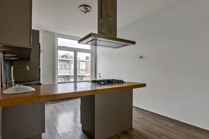 Foto 11 van Mijtensstraat 95