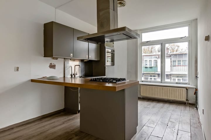 Foto 13 van Mijtensstraat 95