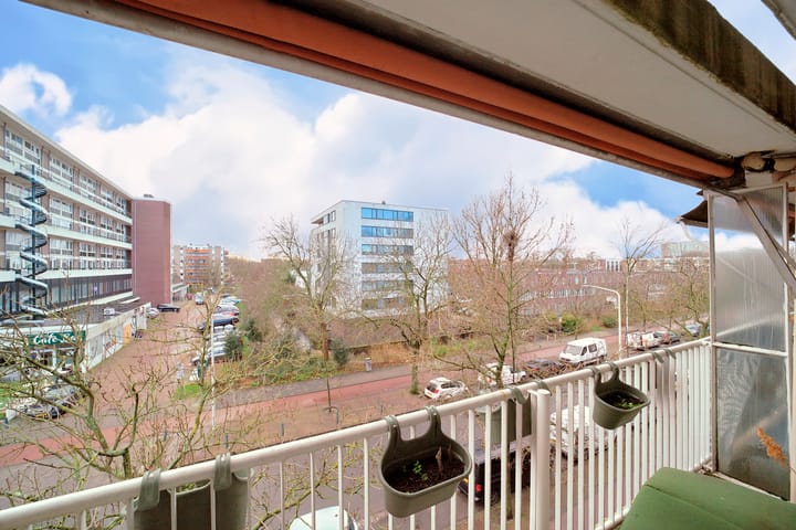 Foto 5 van Leyweg 824