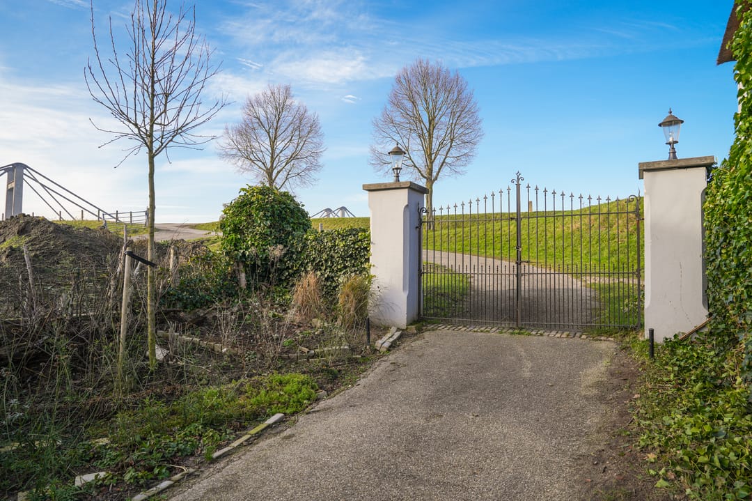 Foto 37 van Waalbandijk 103