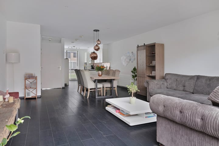 Foto 10 van Meerkoetstraat 85