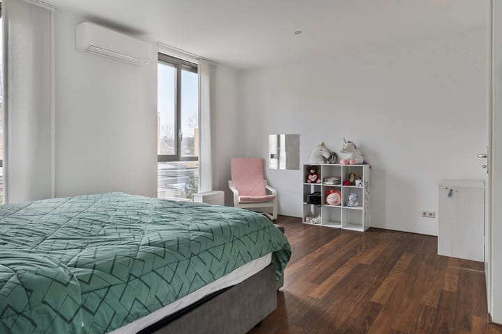 Foto 19 van Meerkoetstraat 85