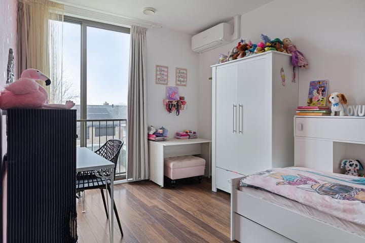 Foto 25 van Meerkoetstraat 85