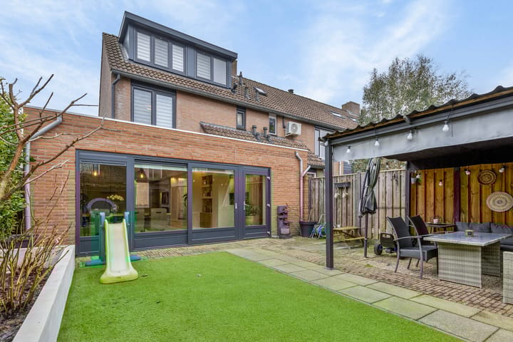 Foto 2 van De Doorn 2