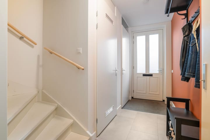 Foto 2 van Kerstanjeburch 4