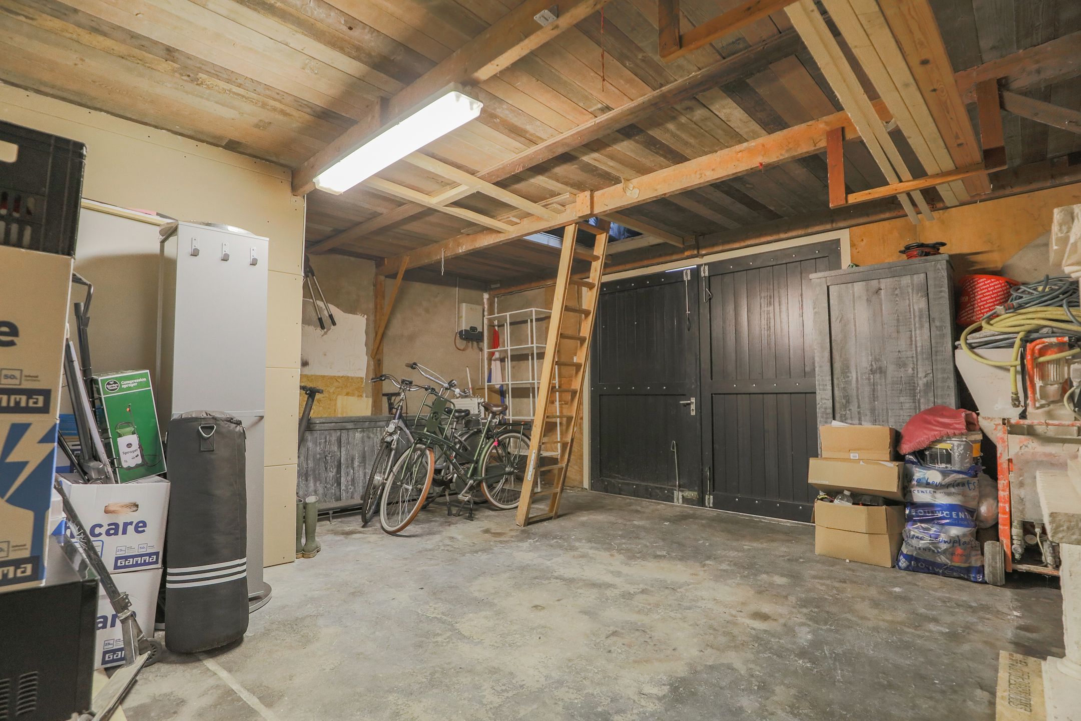 Photo 42 of IJmertstraat 12