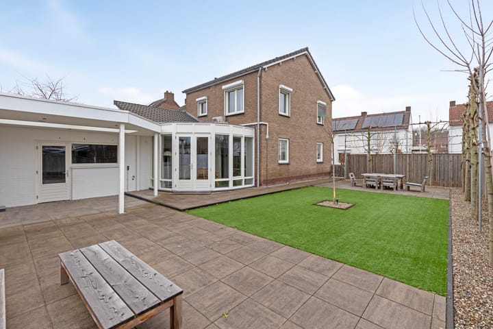 Foto 3 van Graaf van Bronkhorststr 13