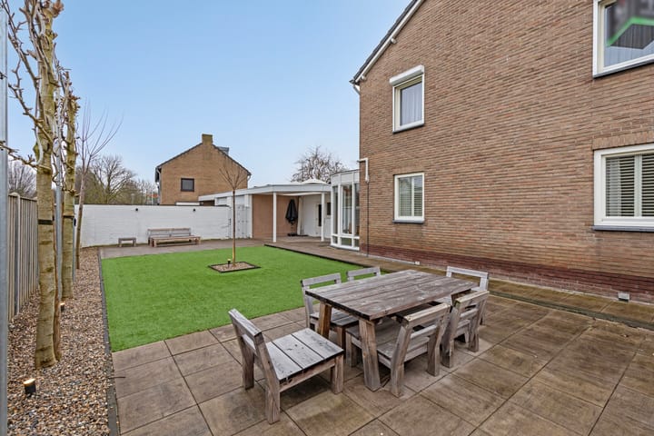 Foto 35 van Graaf van Bronkhorststr 13