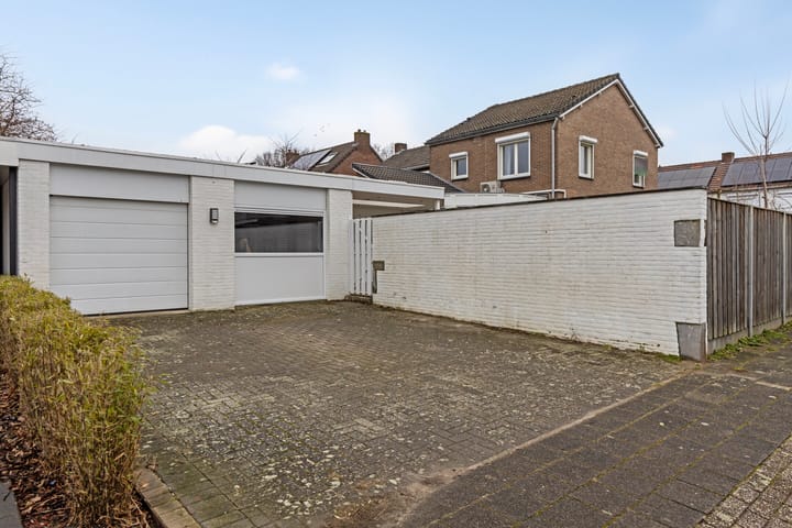 Foto 40 van Graaf van Bronkhorststr 13