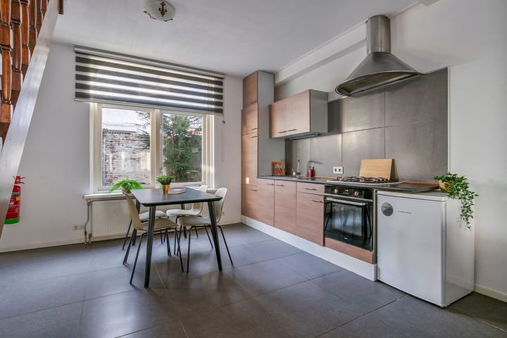 Foto 3 van Tholensstraat 143