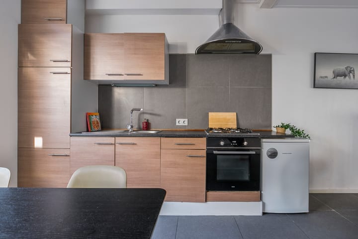 Foto 11 van Tholensstraat 143