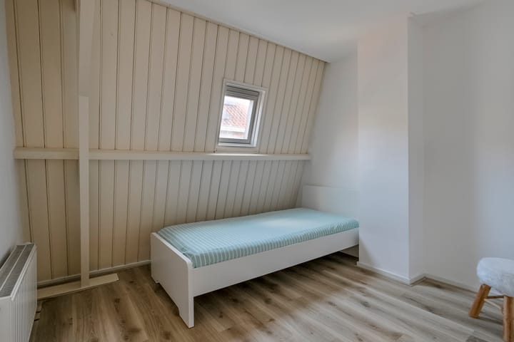 Foto 18 van Tholensstraat 143