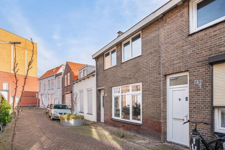 Foto 22 van Tholensstraat 143