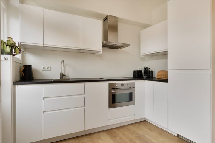 Foto 13 van De Genestetstraat 60