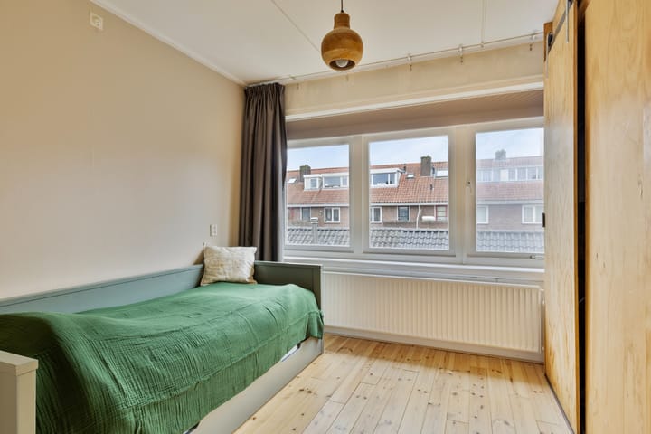 Foto 16 van De Genestetstraat 60