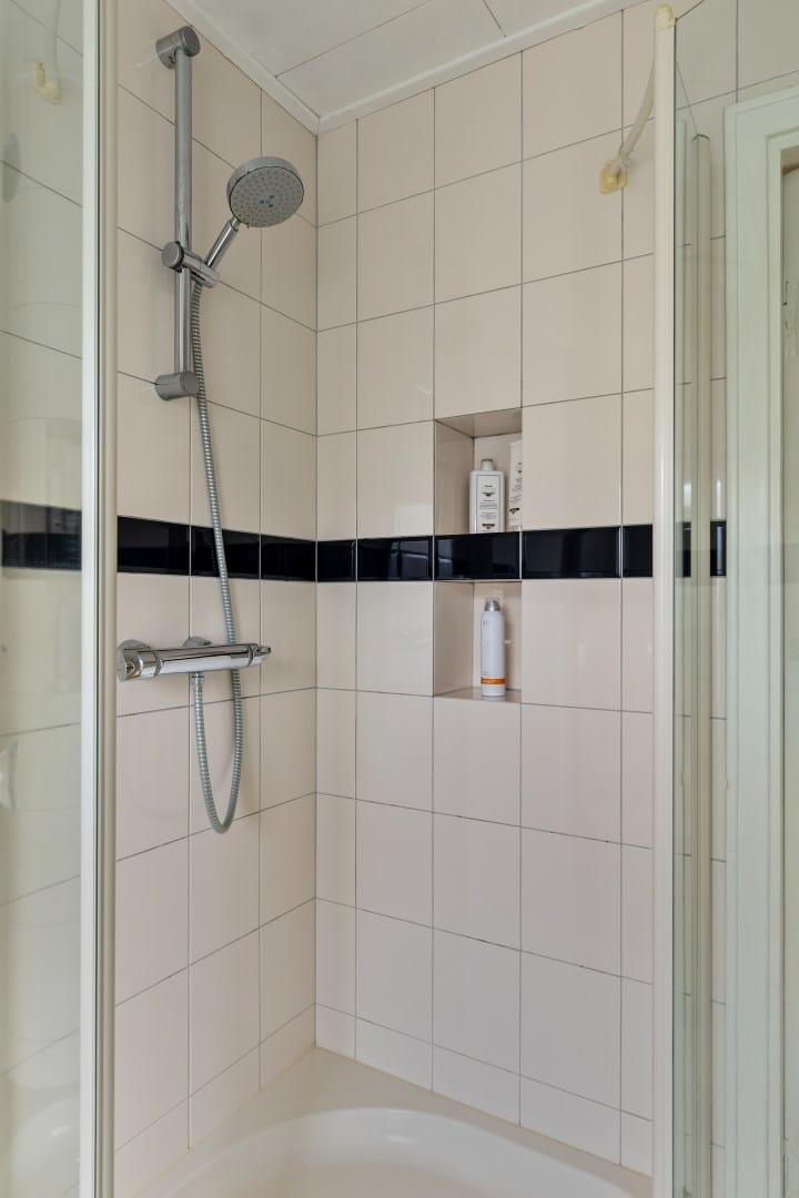 Foto 21 van De Genestetstraat 60