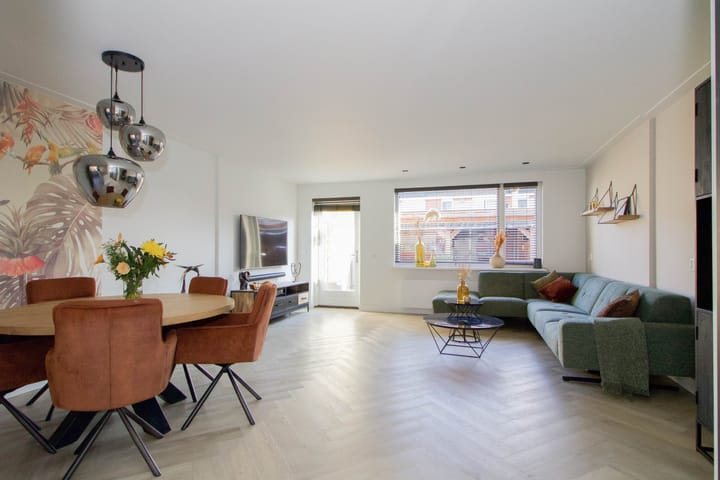 Foto 3 van Esdoornstraat 6