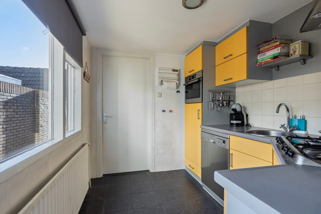 Photo 16 of Asterstraat 44