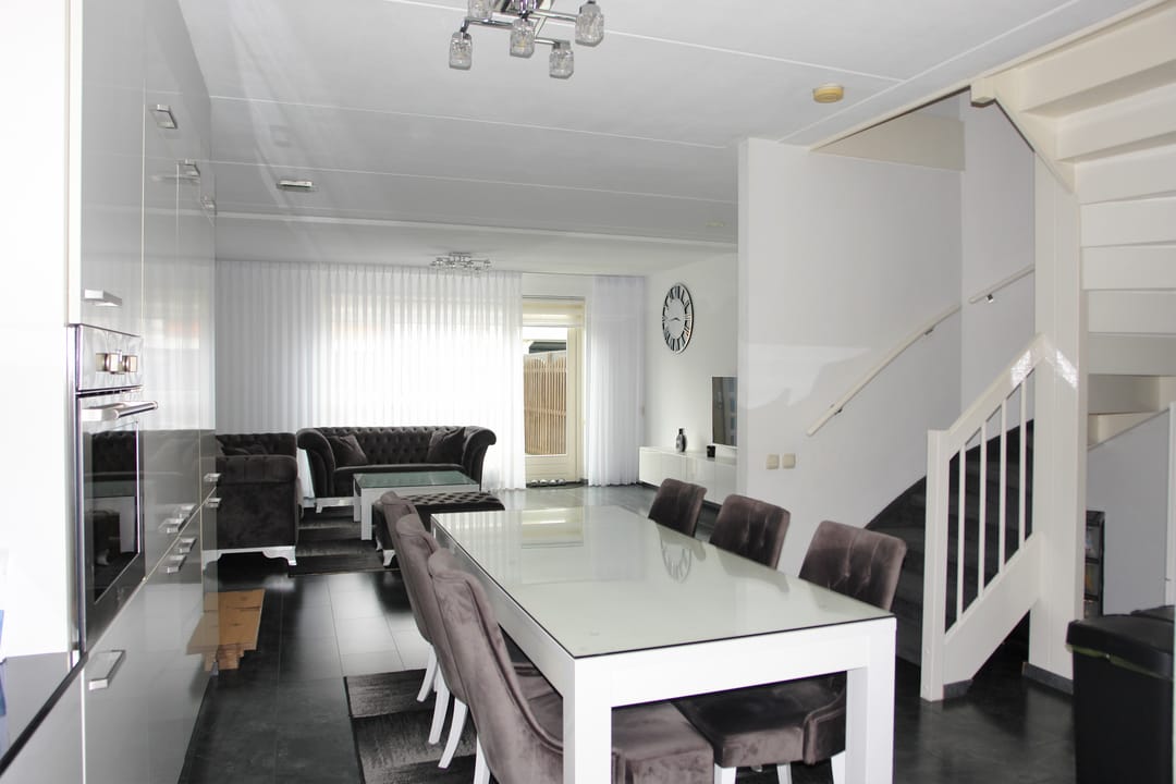 Foto 7 van Regenboog 23