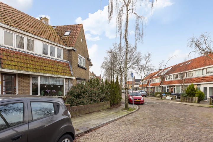 Photo 4 of Bijenhofstraat 12