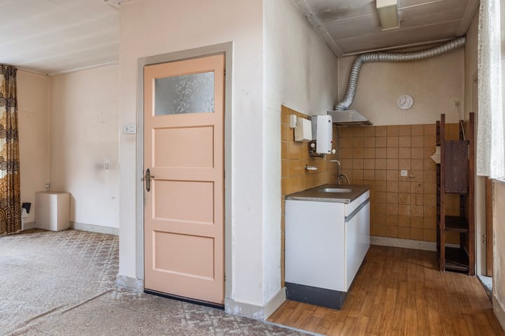 Photo 15 of Bijenhofstraat 12