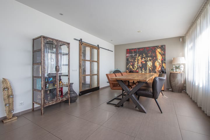 Foto 6 van Limburgstraat 14