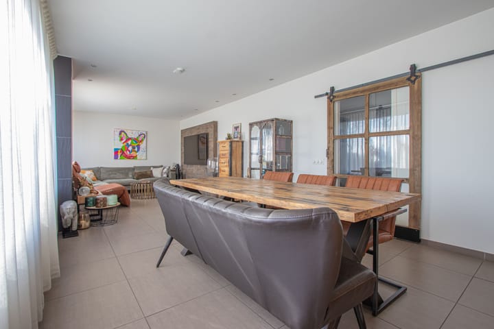 Foto 7 van Limburgstraat 14