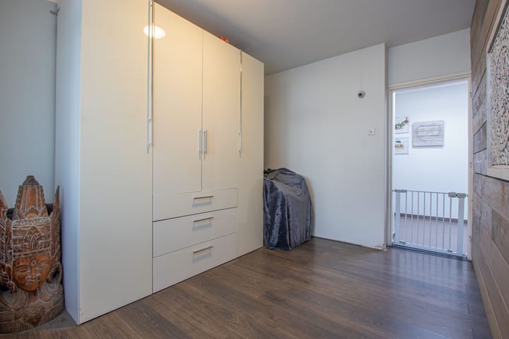 Foto 17 van Limburgstraat 14